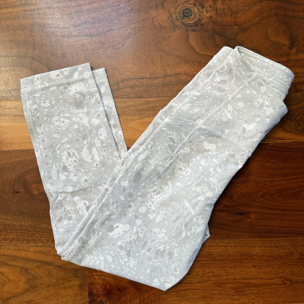 Lululemon Women’s Swift Speed High Rise Crop Terrazzo Marble Silver Ice Size 2